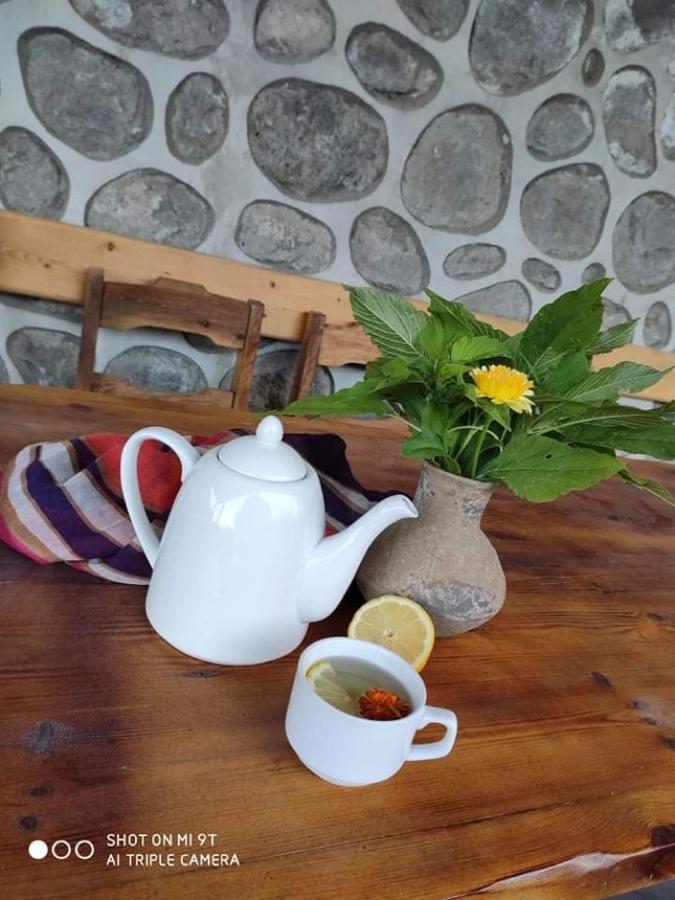 Lara Hotel Goris Buitenkant foto