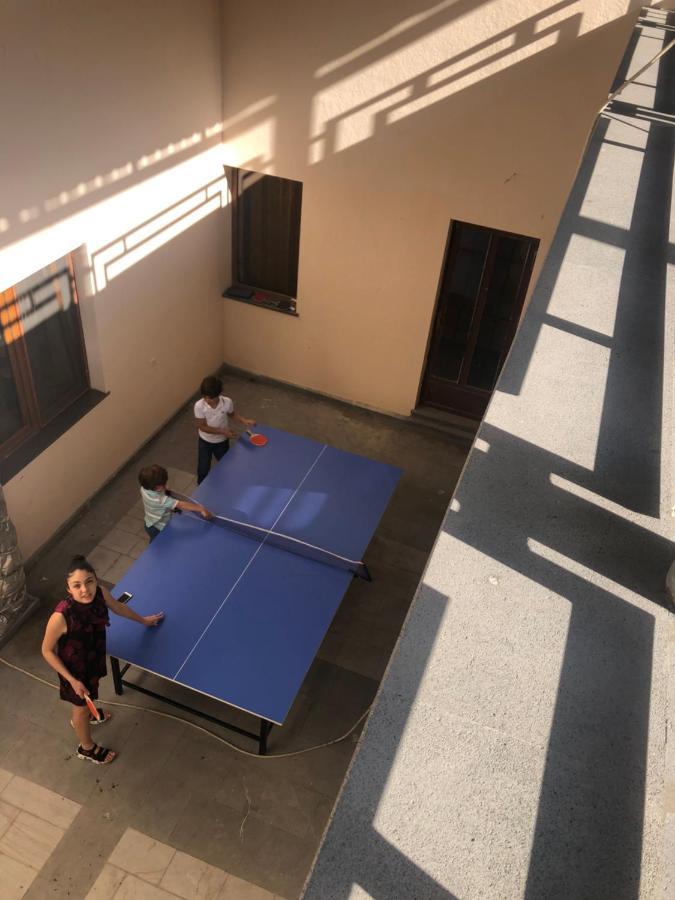 Lara Hotel Goris Buitenkant foto