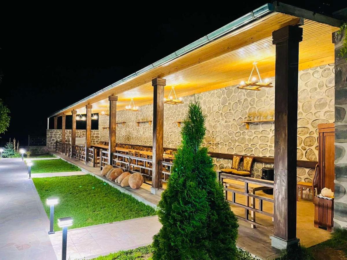 Lara Hotel Goris Buitenkant foto