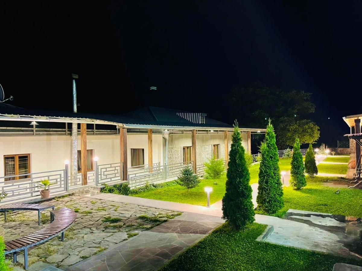 Lara Hotel Goris Buitenkant foto