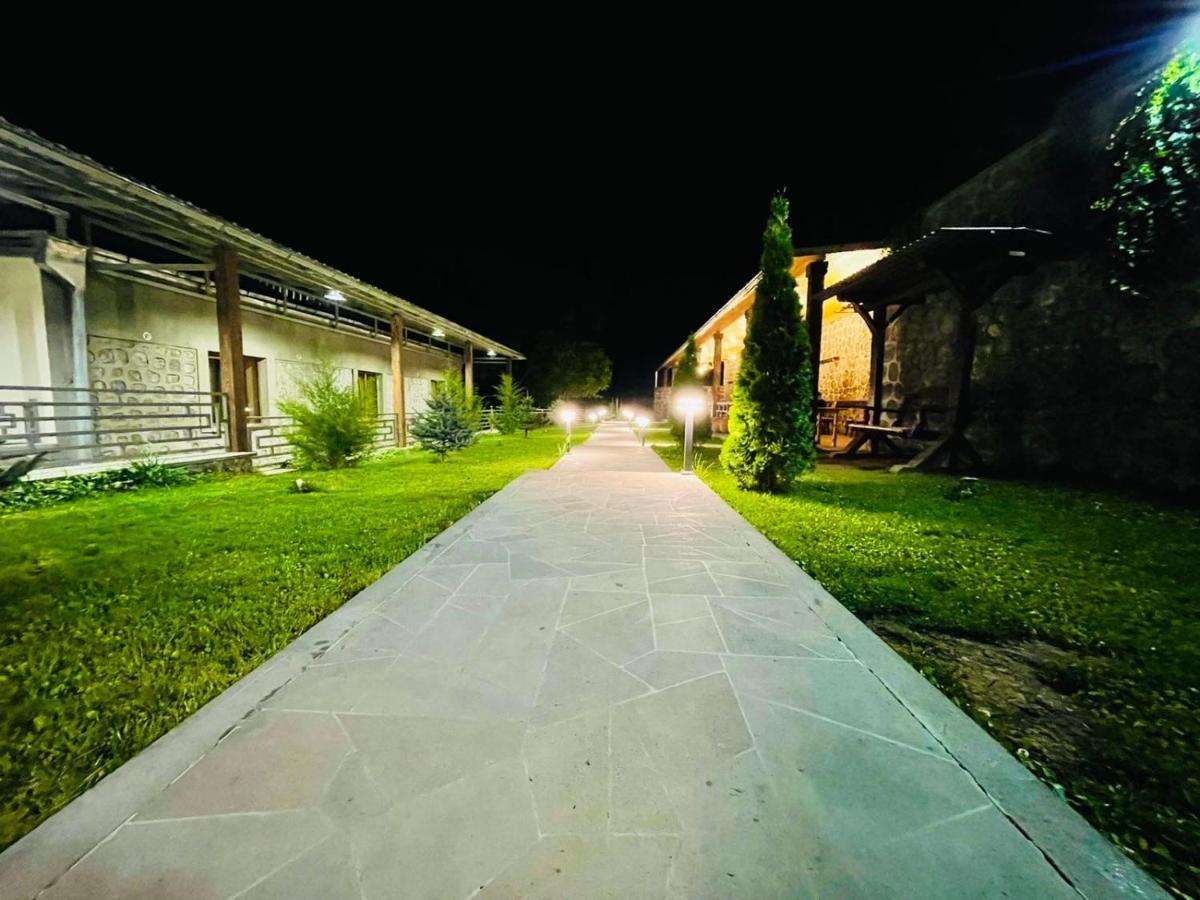 Lara Hotel Goris Buitenkant foto
