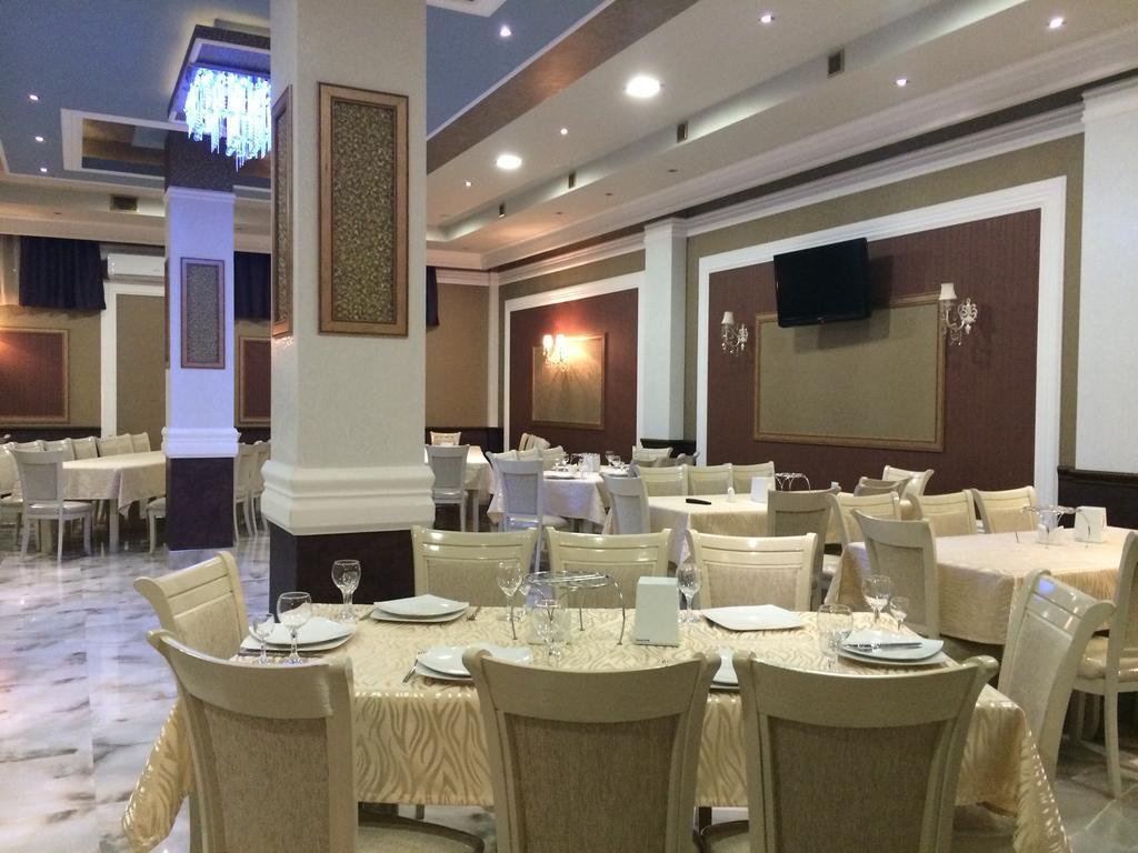 Lara Hotel Goris Buitenkant foto