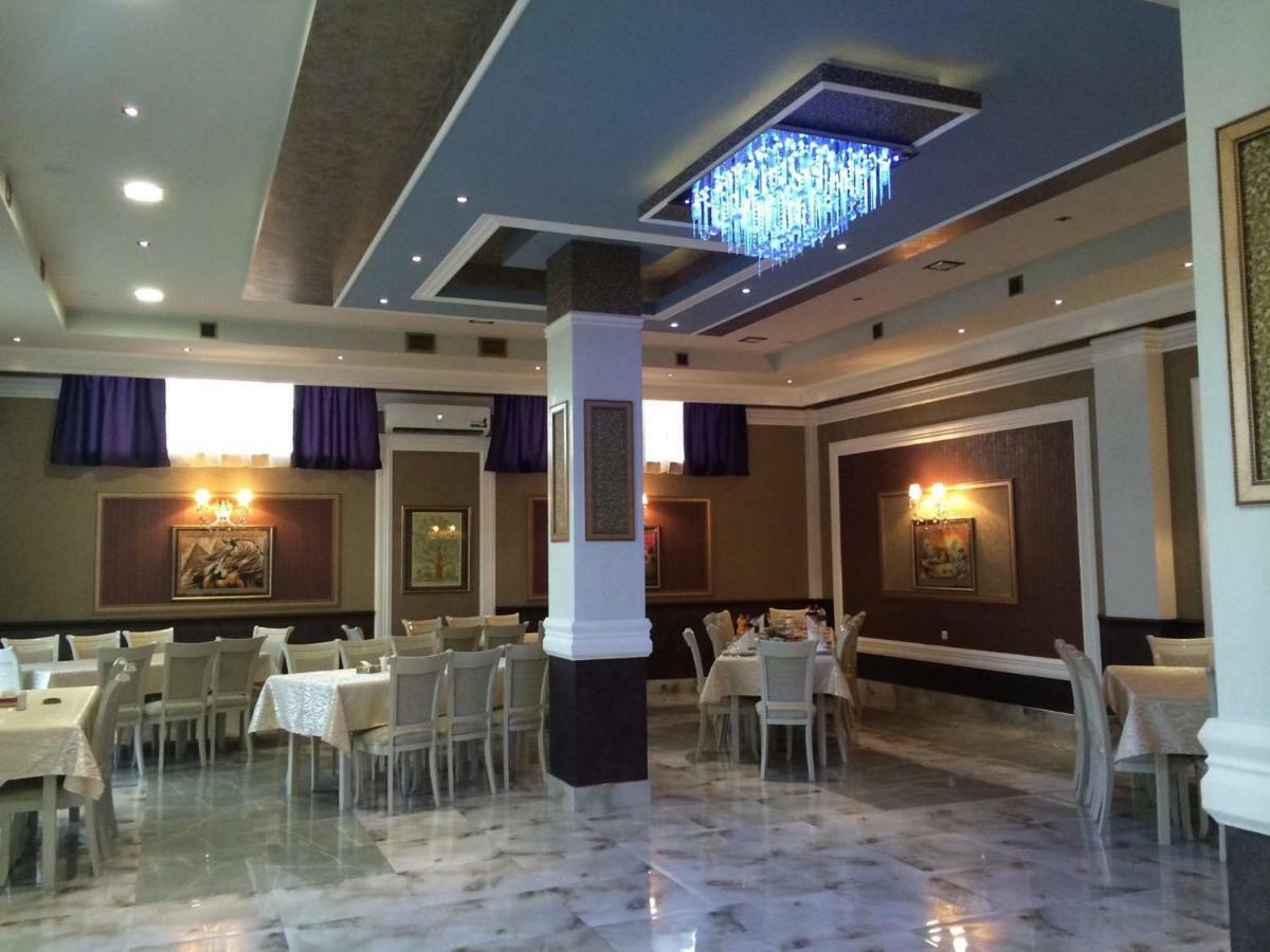 Lara Hotel Goris Buitenkant foto