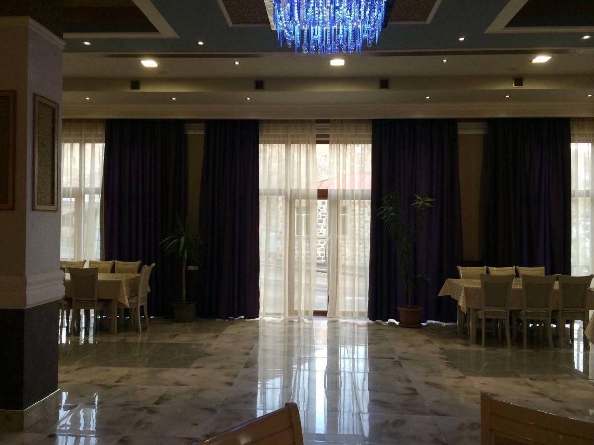 Lara Hotel Goris Buitenkant foto