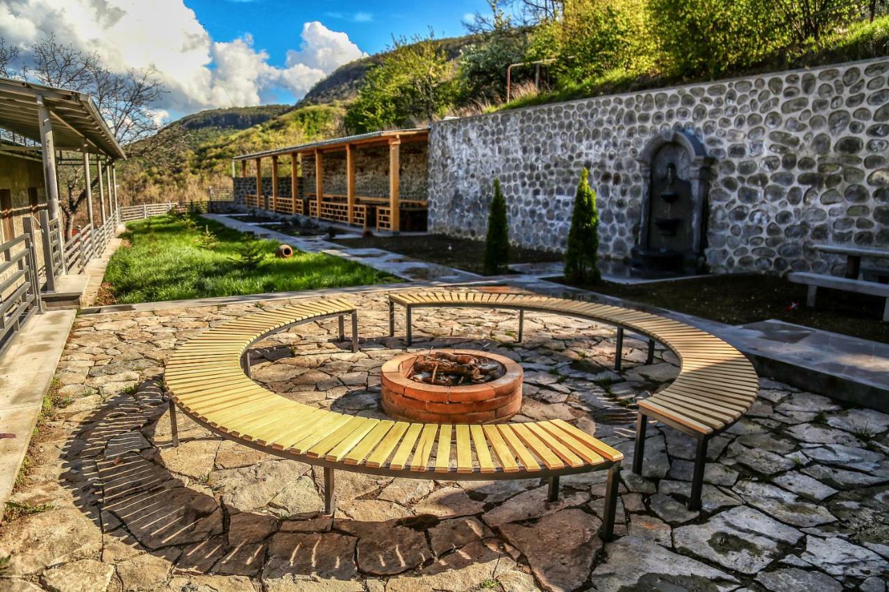 Lara Hotel Goris Buitenkant foto