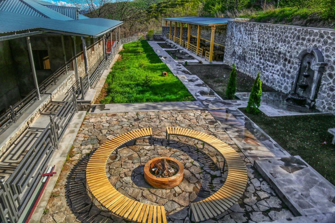 Lara Hotel Goris Buitenkant foto