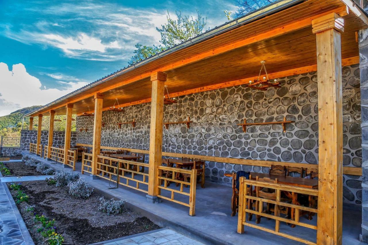 Lara Hotel Goris Buitenkant foto