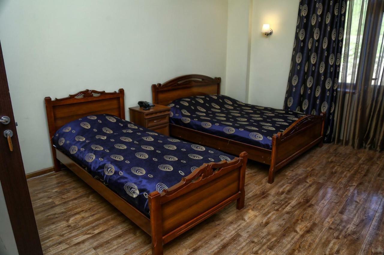 Lara Hotel Goris Buitenkant foto
